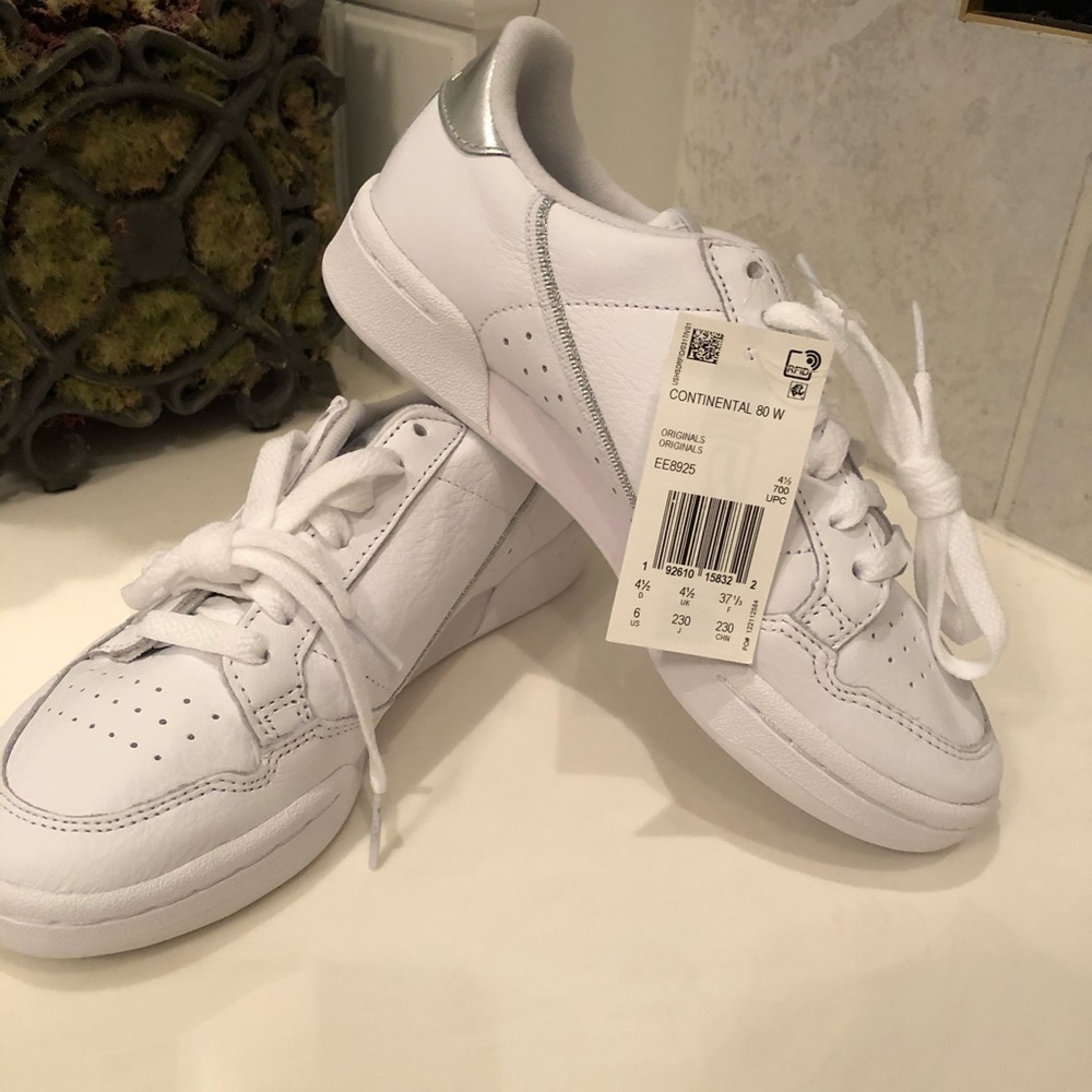 Women’s Adidas Original Continental 80 NWT